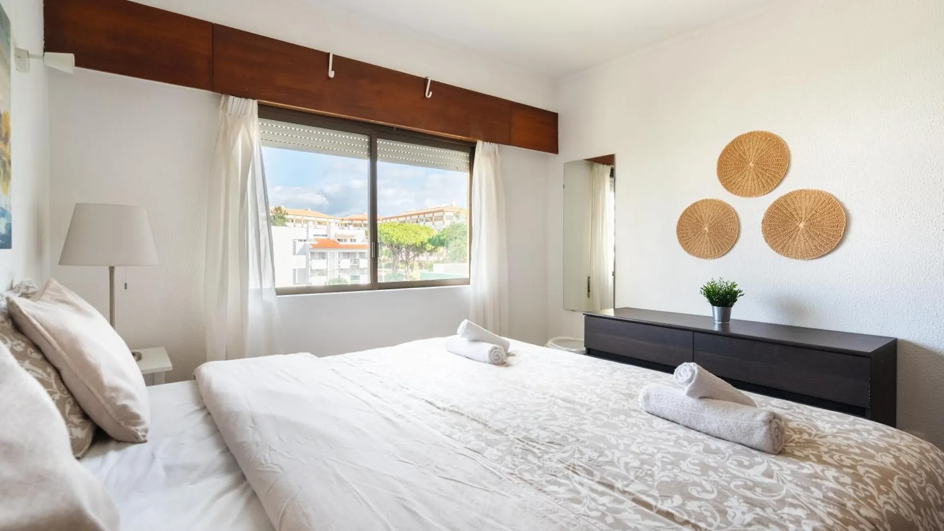 Cozy 1Bdr With Spacious Balcony & Pool, Vilamoura